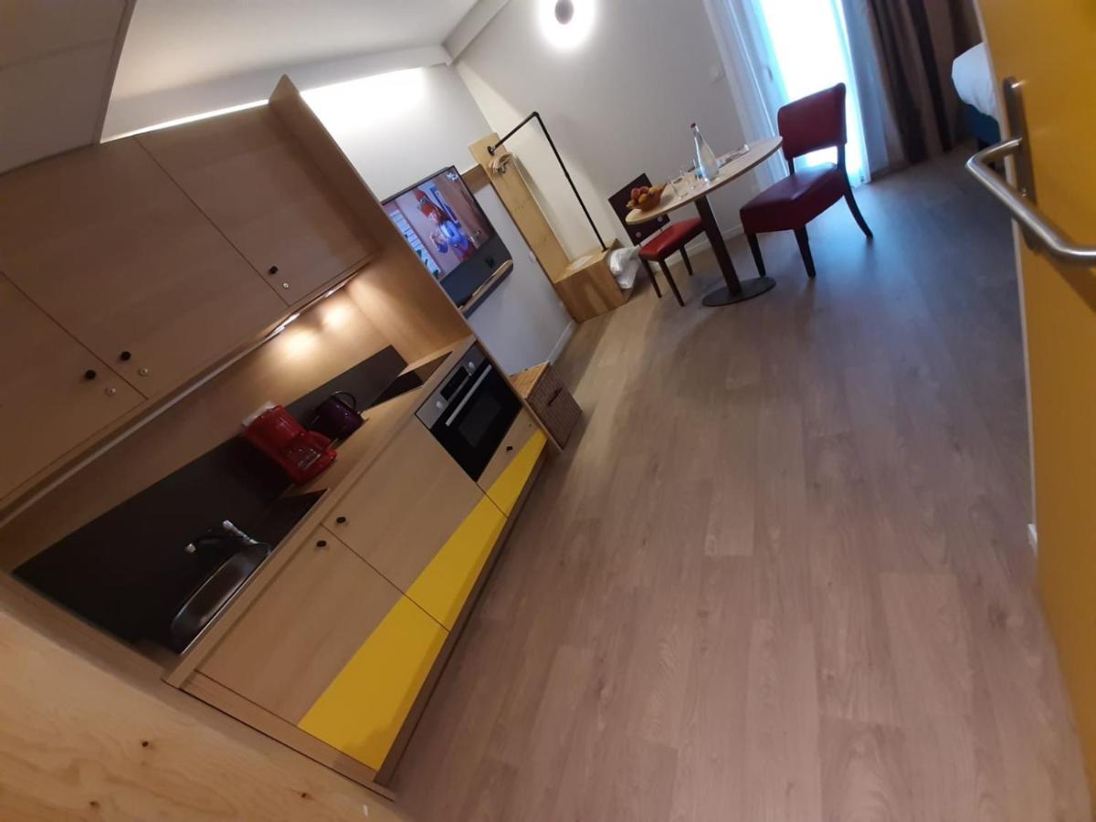 Greet Hotel Castets Coeur Des Landes Exterior photo